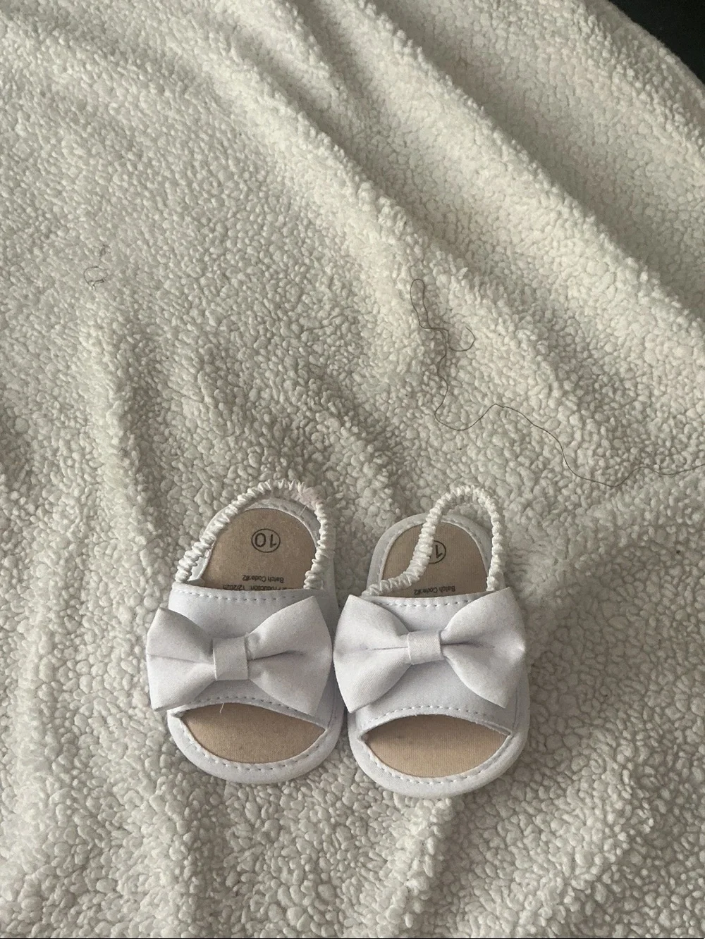 GAP White Baby Bow Mary Jane Shoes